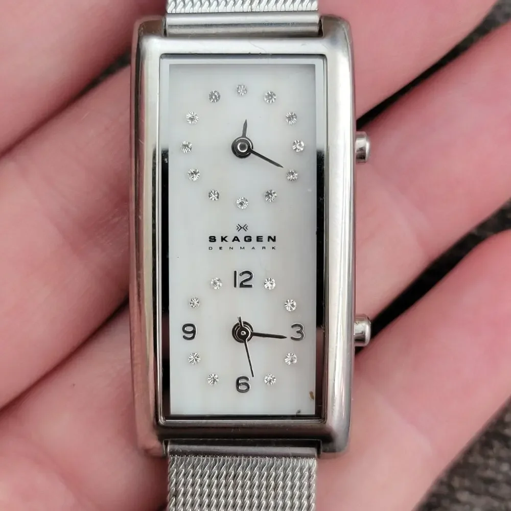 Vintage Skagen 20SSSMP Womens Watch Silver Case White Dial Mesh Bracelet Quartz